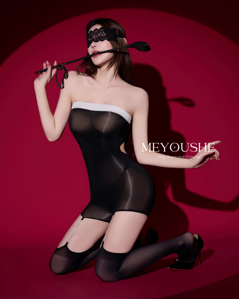 Claria – Black & White Christmas-Themed Bodysuit with Attached Thigh-High Stockings – Festive, Sexy & Comfortable