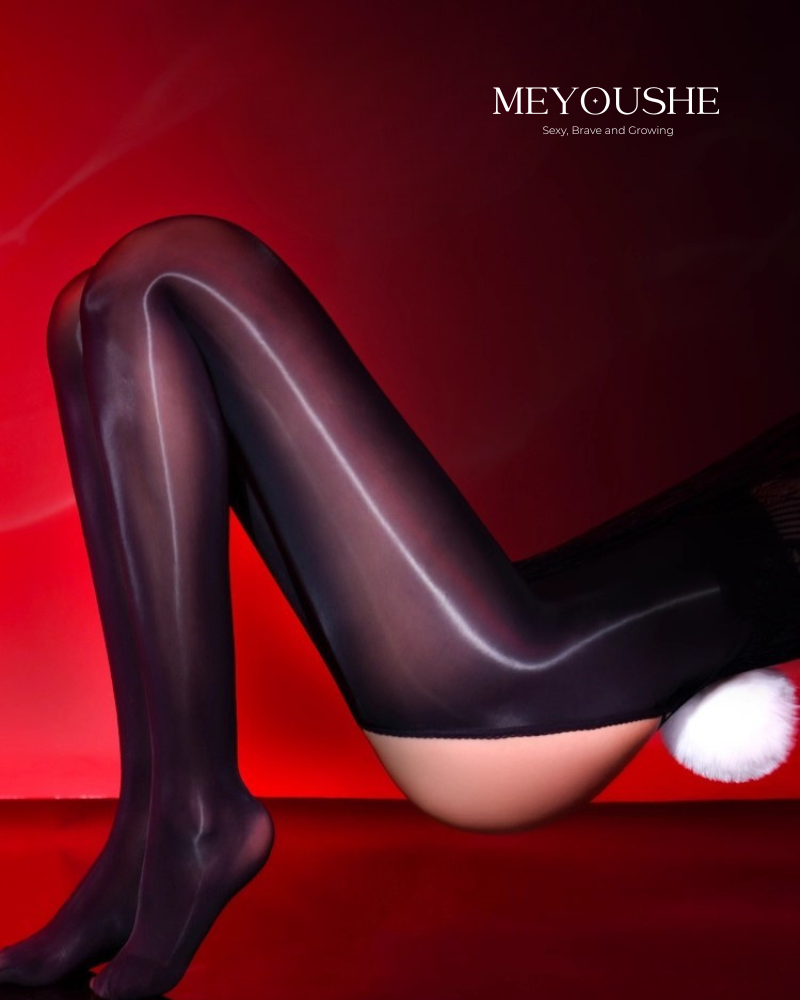 Lapin – Glossy Mirror-Finish Ultra-Thin Open-Crotch Thigh-High Stockings with Detachable Bunny Tail | Silky & Seductive