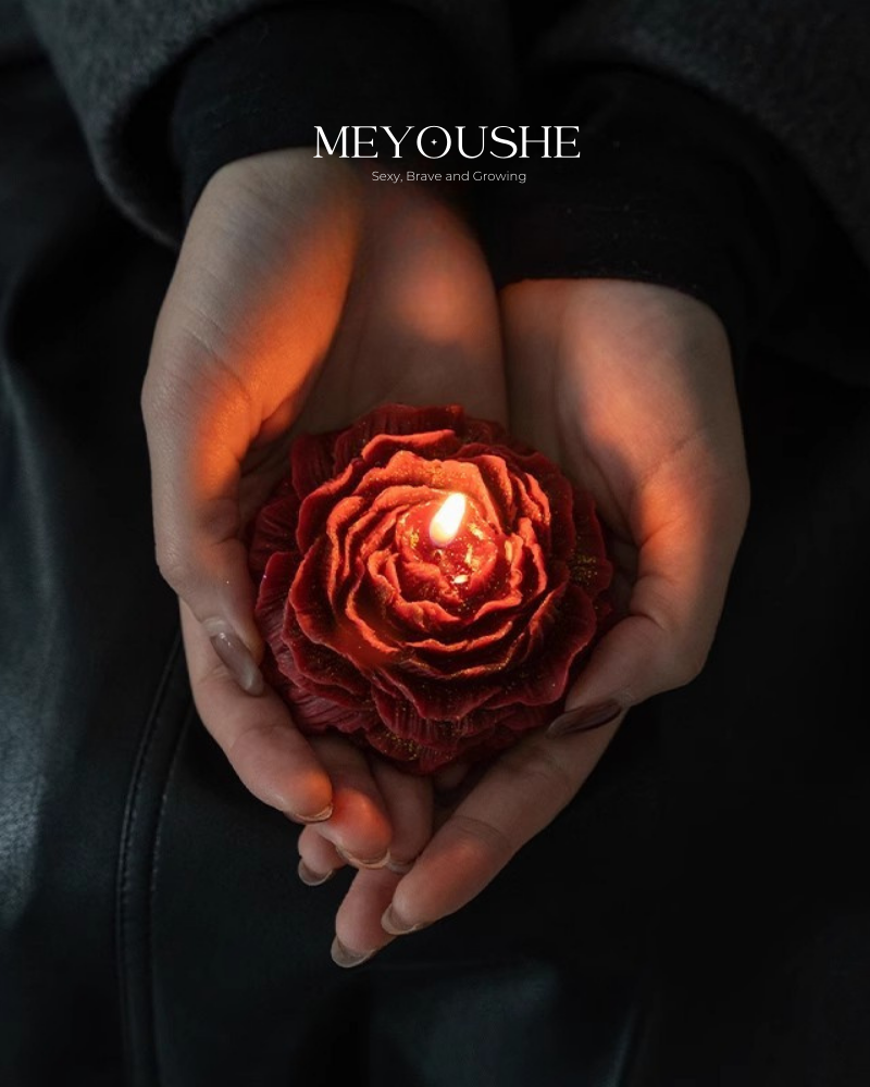 Velura – 104°F Low Temp Massage Candle | Golden Rose Peony | Skin-Safe MEYOUSHE